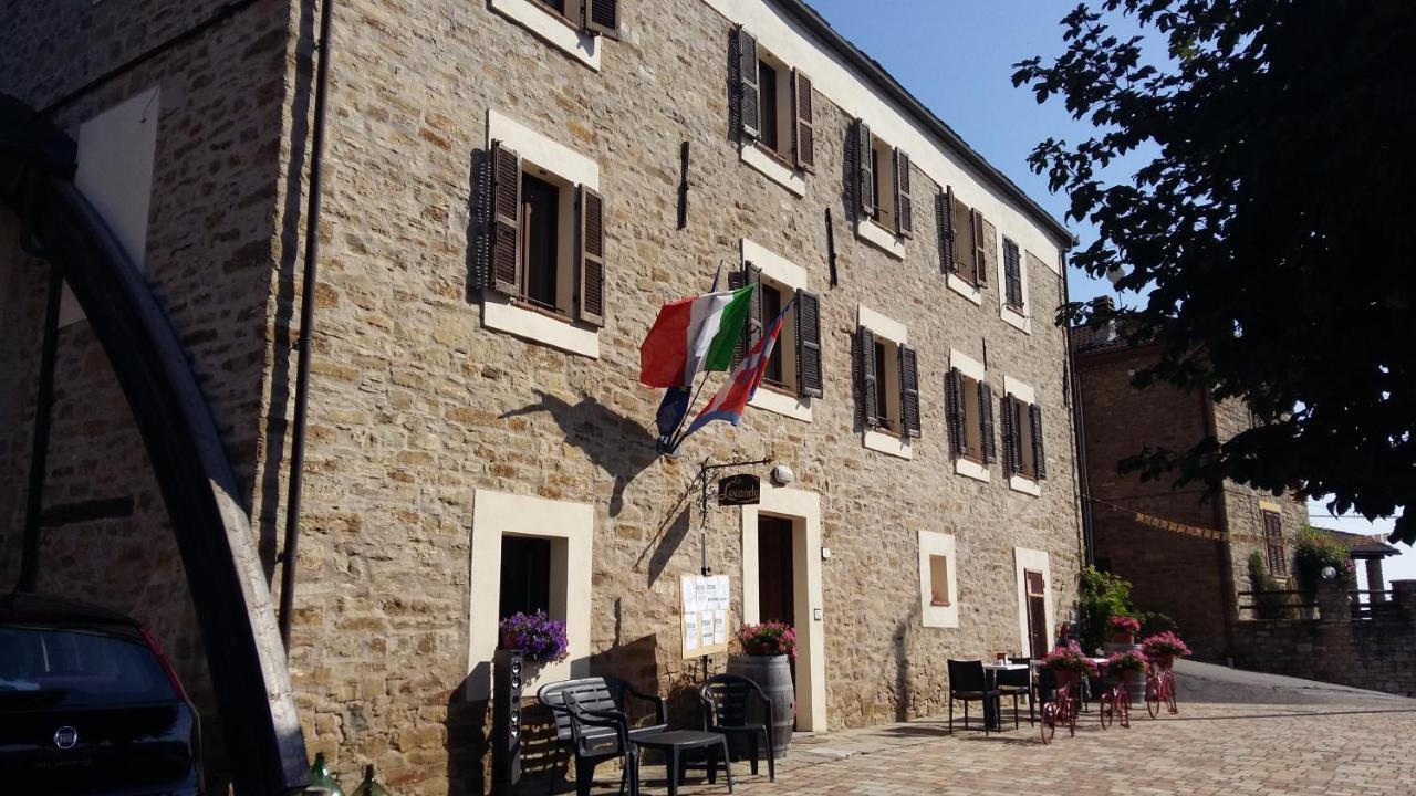 Locanda Del Borgo Prunetto Buitenkant foto