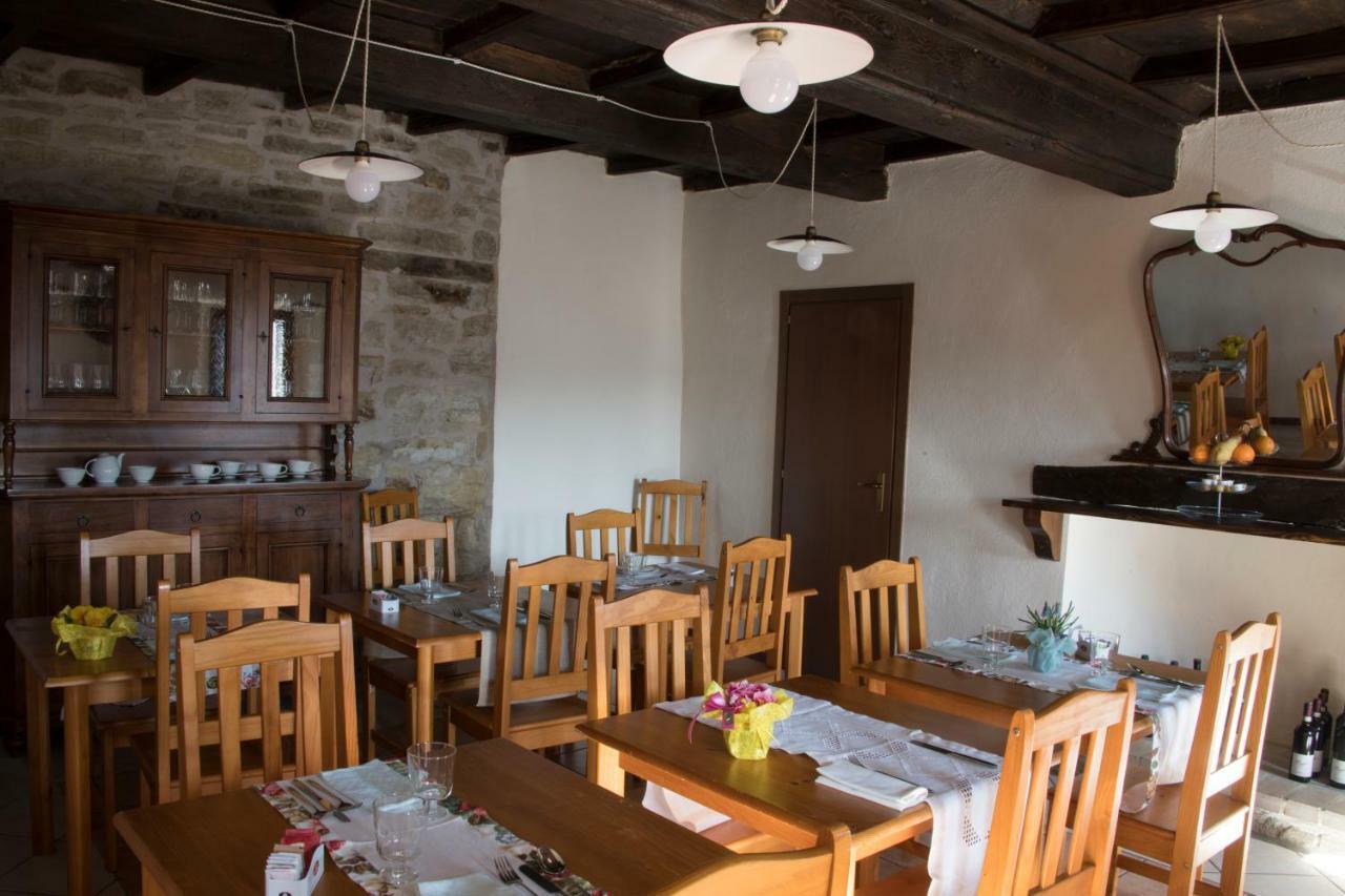 Locanda Del Borgo Prunetto Buitenkant foto